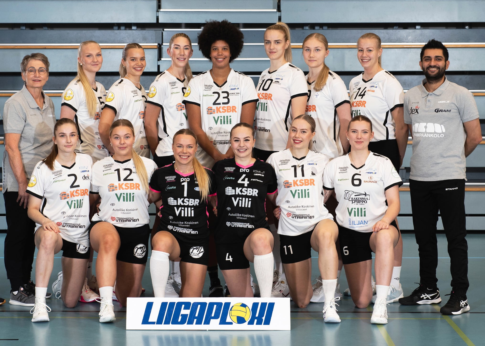 Kuva 23-24kotipelipaidatUUSI